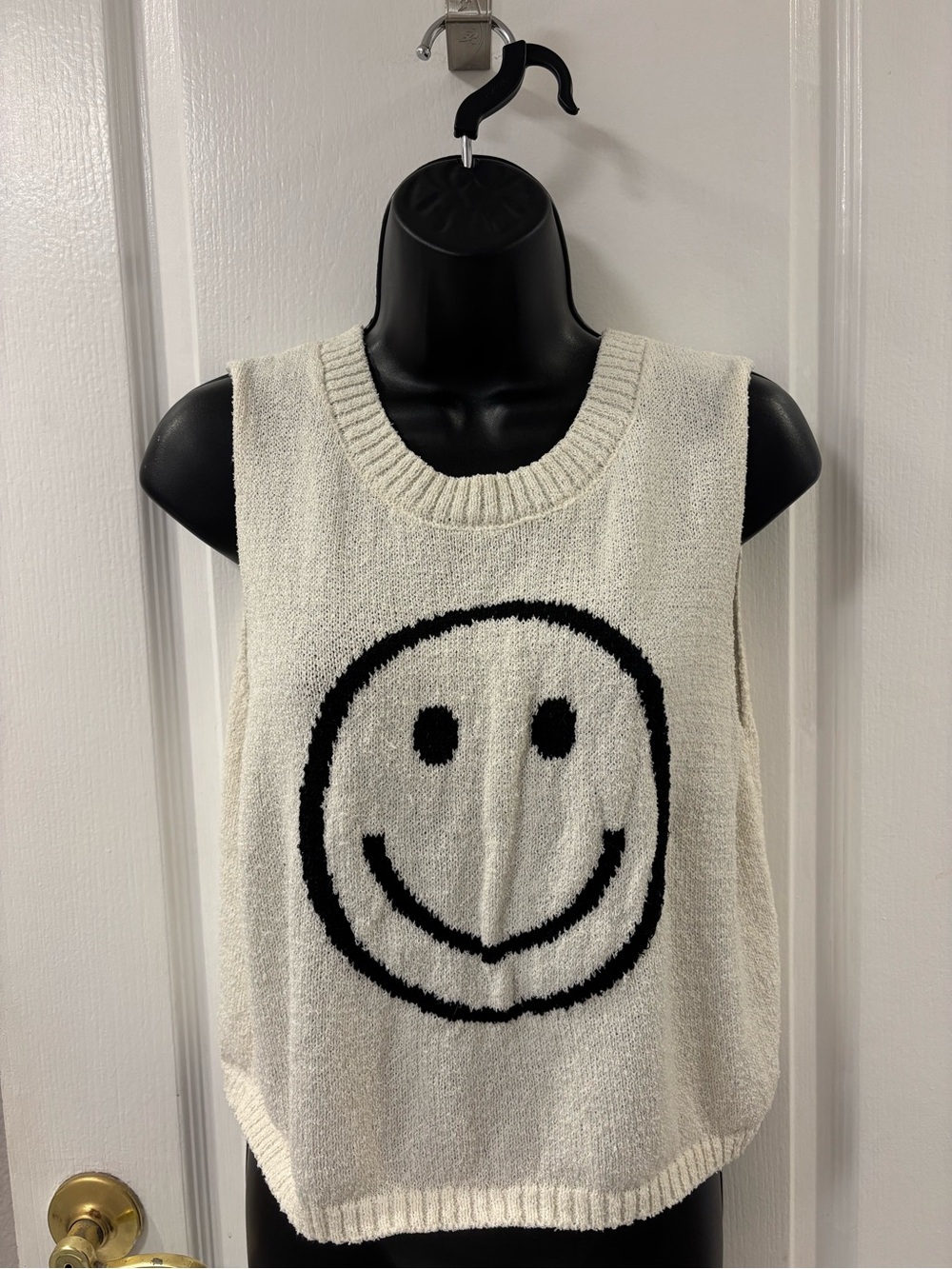 Promesa Textured Knit Smiley Face Cream Sweater Vest Tank Top S